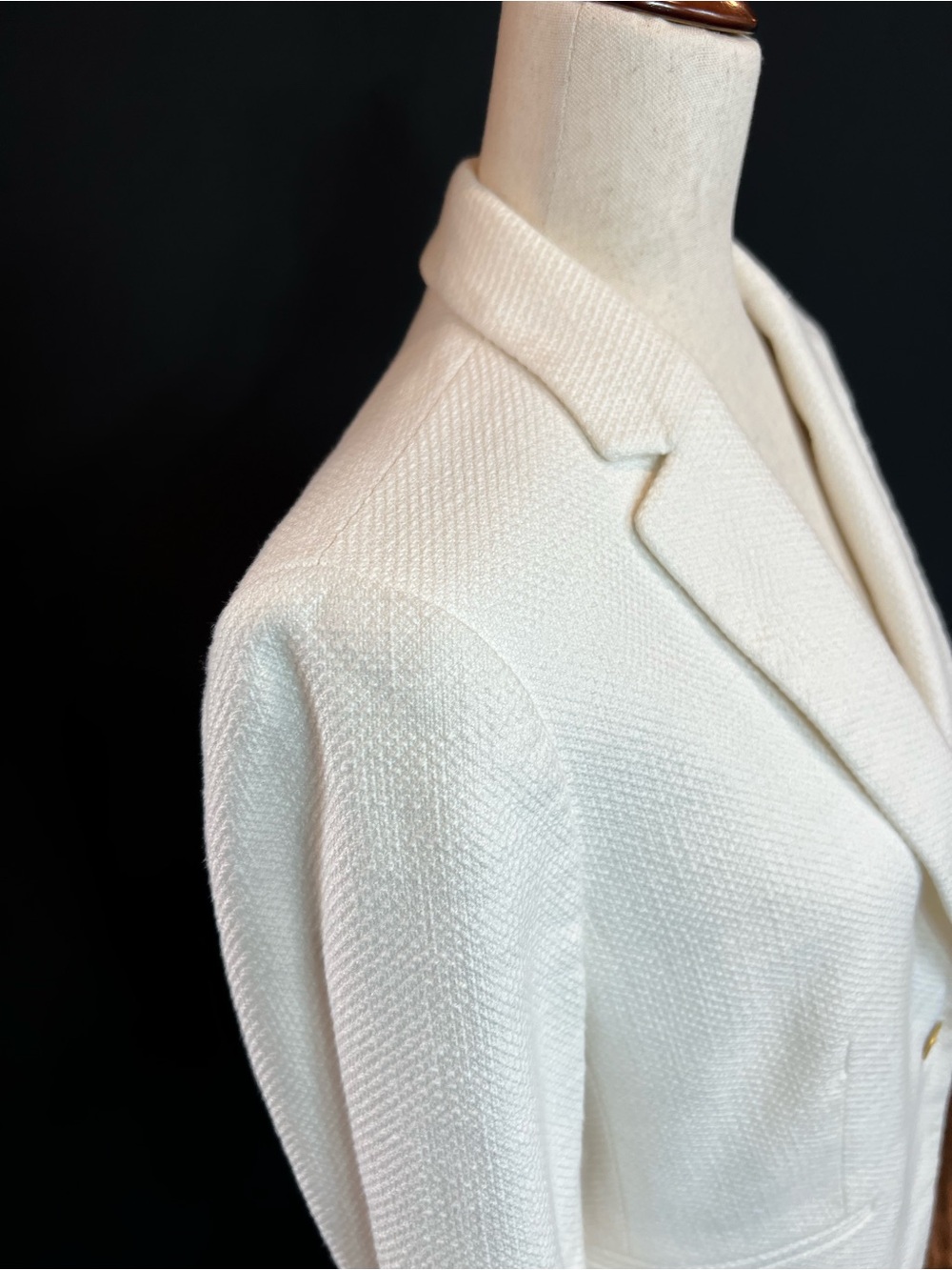 Ann Taylor White Women's Textured Single-Button Blazer - Picture 3 of 13